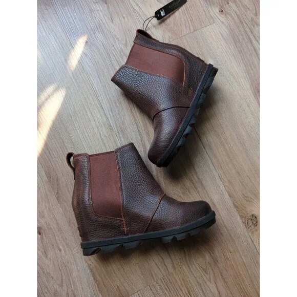 Sorel Joan of Arctic Wedge III Brown Tumbled Leather Chelsea Boots Womens 7